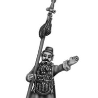 Armoured Officer, advancing (28mm)