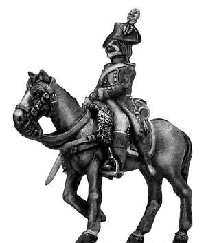 Heavy cavalry officer at rest (28mm)