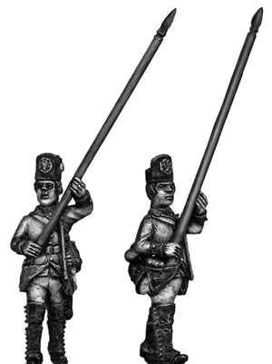 Austrian Fusilier standard bearer, marching, casquet (28mm)