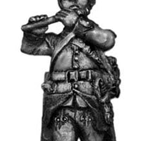 Hungarian Grenadier fifer, marching, bearskin (28mm)